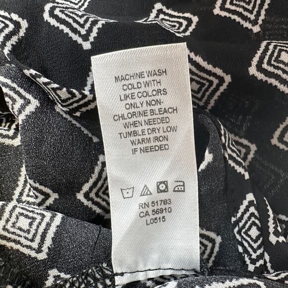 Maurices Duster Top SZ M Button Up Collared Black Geometric Tank Tunic Dress Top - Picture 7 of 8